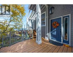 50 Beach Road, photo 5