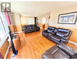 37 Larch Avenue thumbnail 17