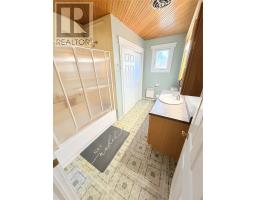 37 Larch Avenue thumbnail 20