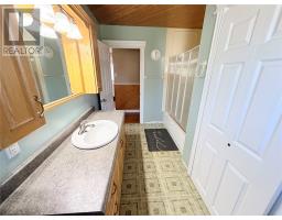 37 Larch Avenue thumbnail 21