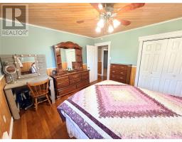 37 Larch Avenue thumbnail 25