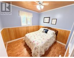 37 Larch Avenue thumbnail 26