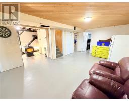 37 Larch Avenue thumbnail 35