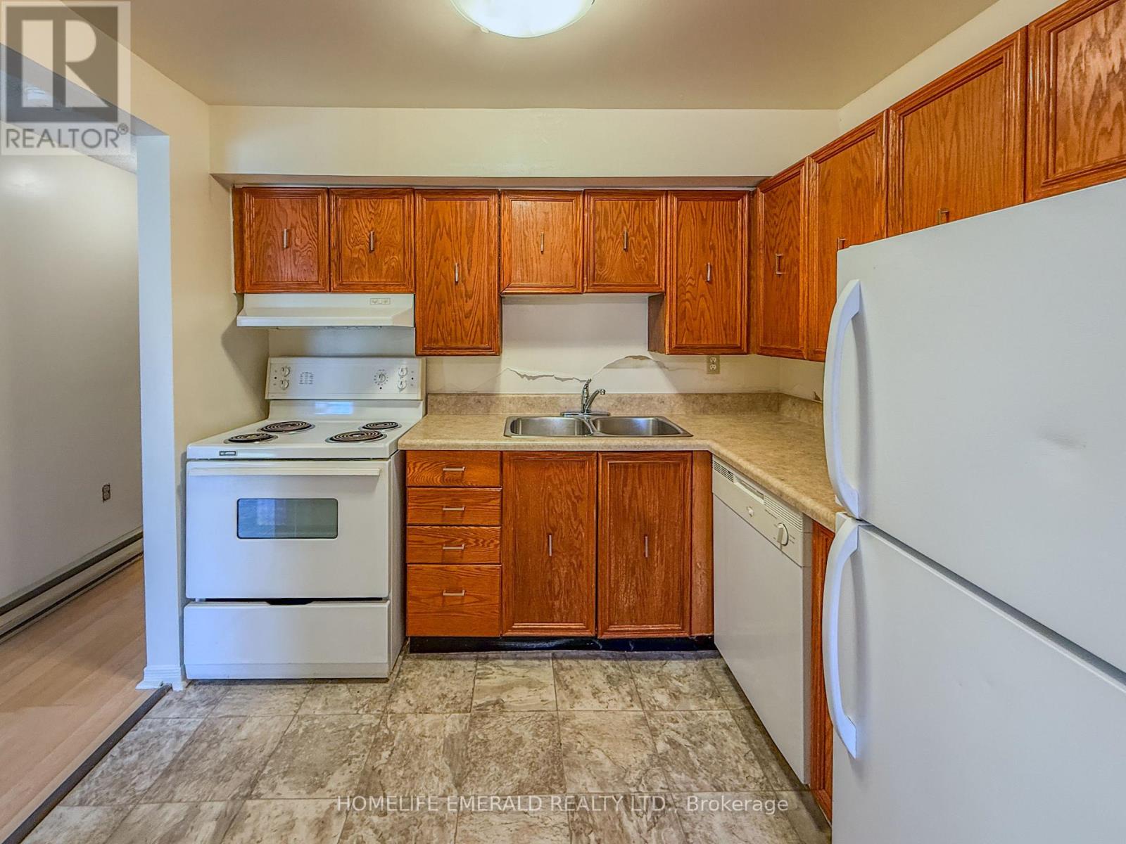 8-14 Shadowood Road, Barrie photo 16