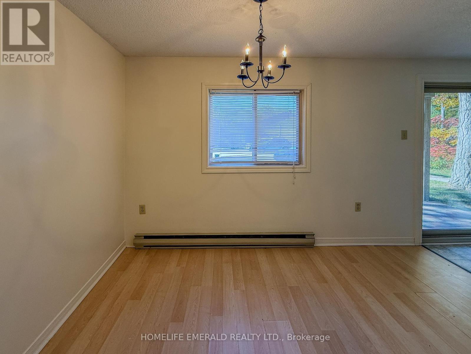 8-14 Shadowood Road, Barrie photo 17