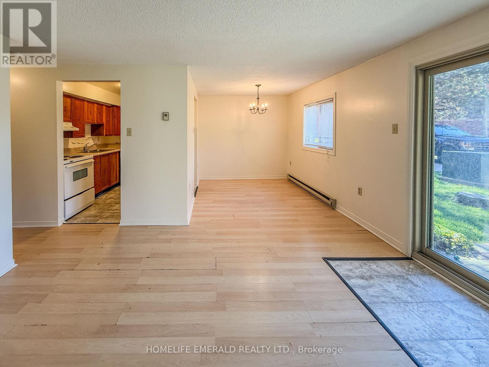 8-14 Shadowood Road, Barrie photo 20