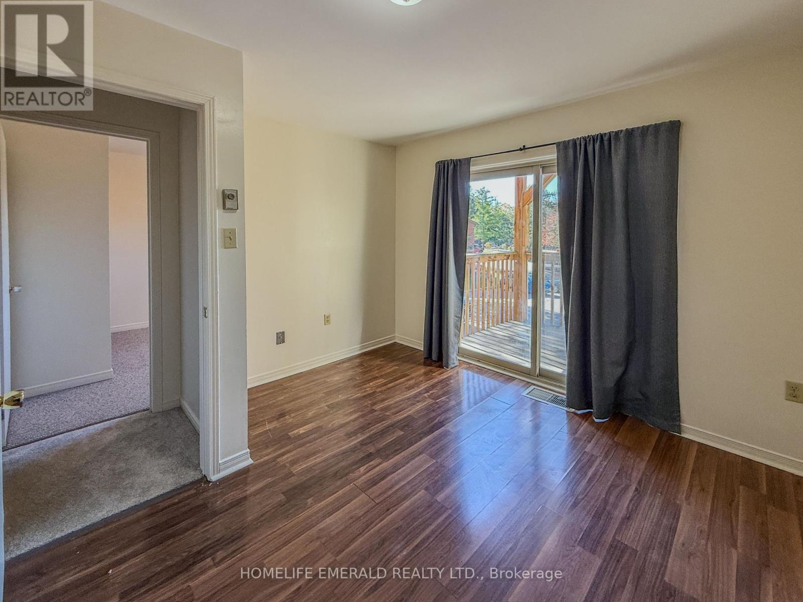 8-14 Shadowood Road, Barrie photo 7
