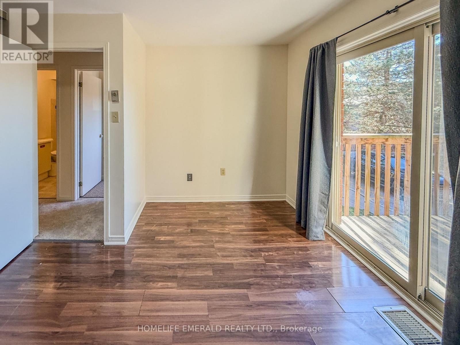 8-14 Shadowood Road, Barrie photo 8