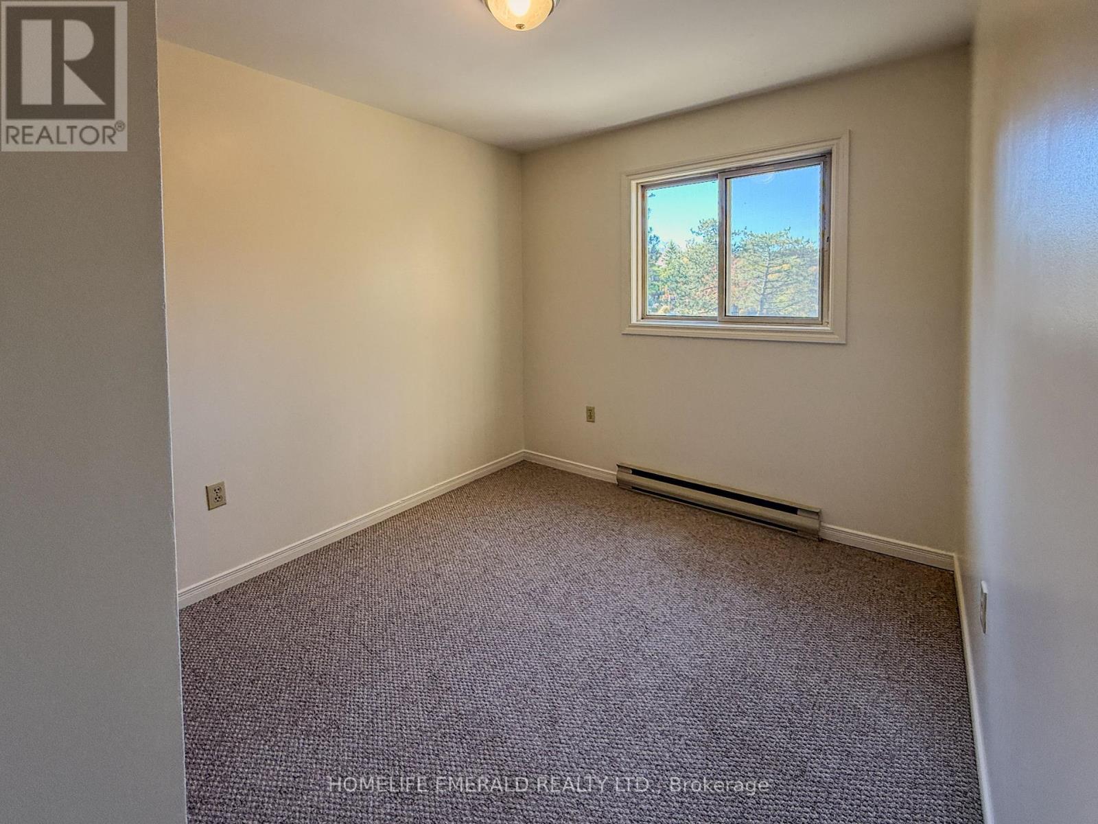 8-14 Shadowood Road, Barrie photo 9