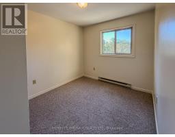 8 - 14 Shadowood Road, Barrie, ON L4N7K4 Photo 9