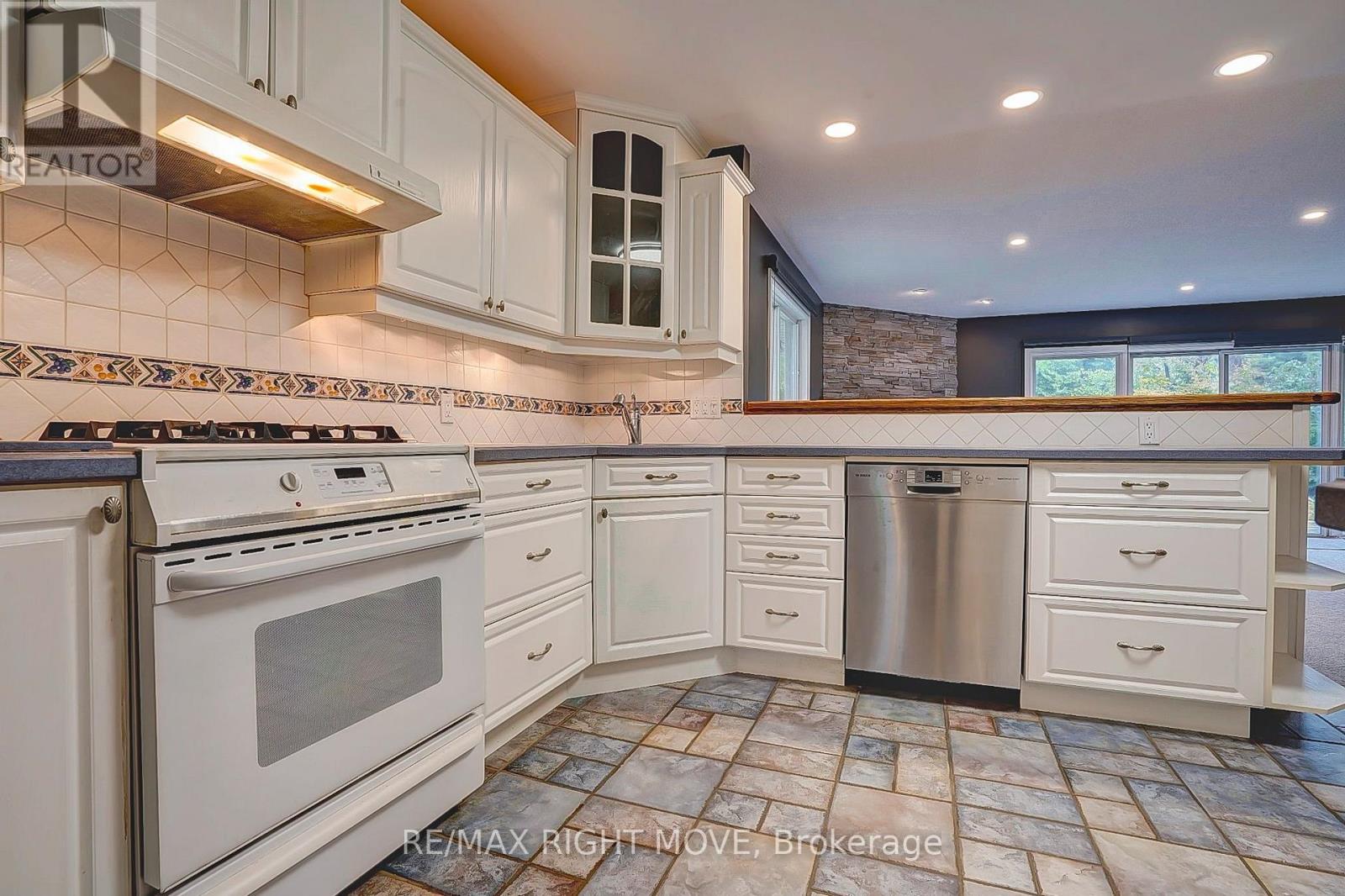 456 Jamieson Drive, Orillia, ON photo 7