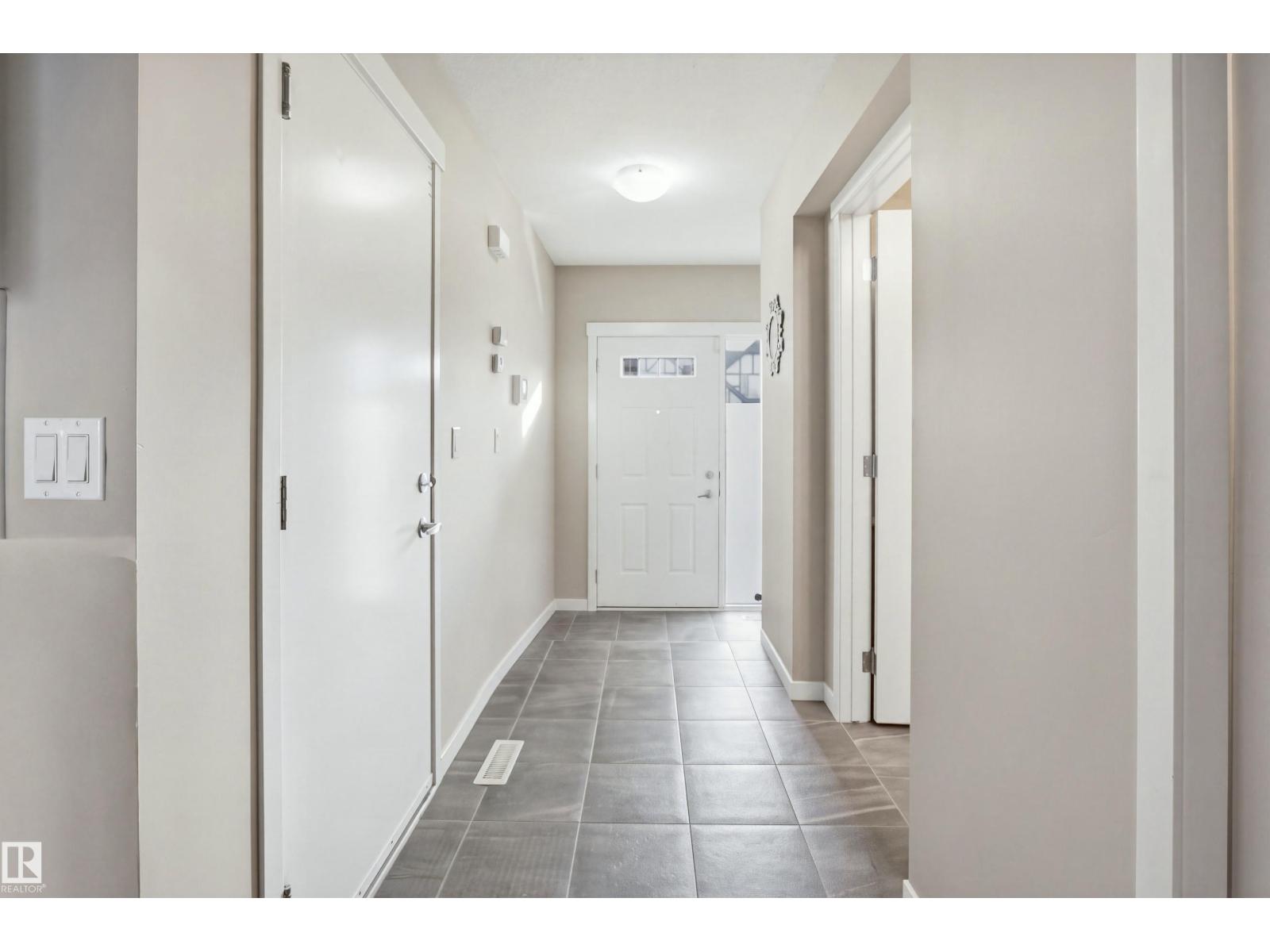 16736 64 Street NW, photo 5