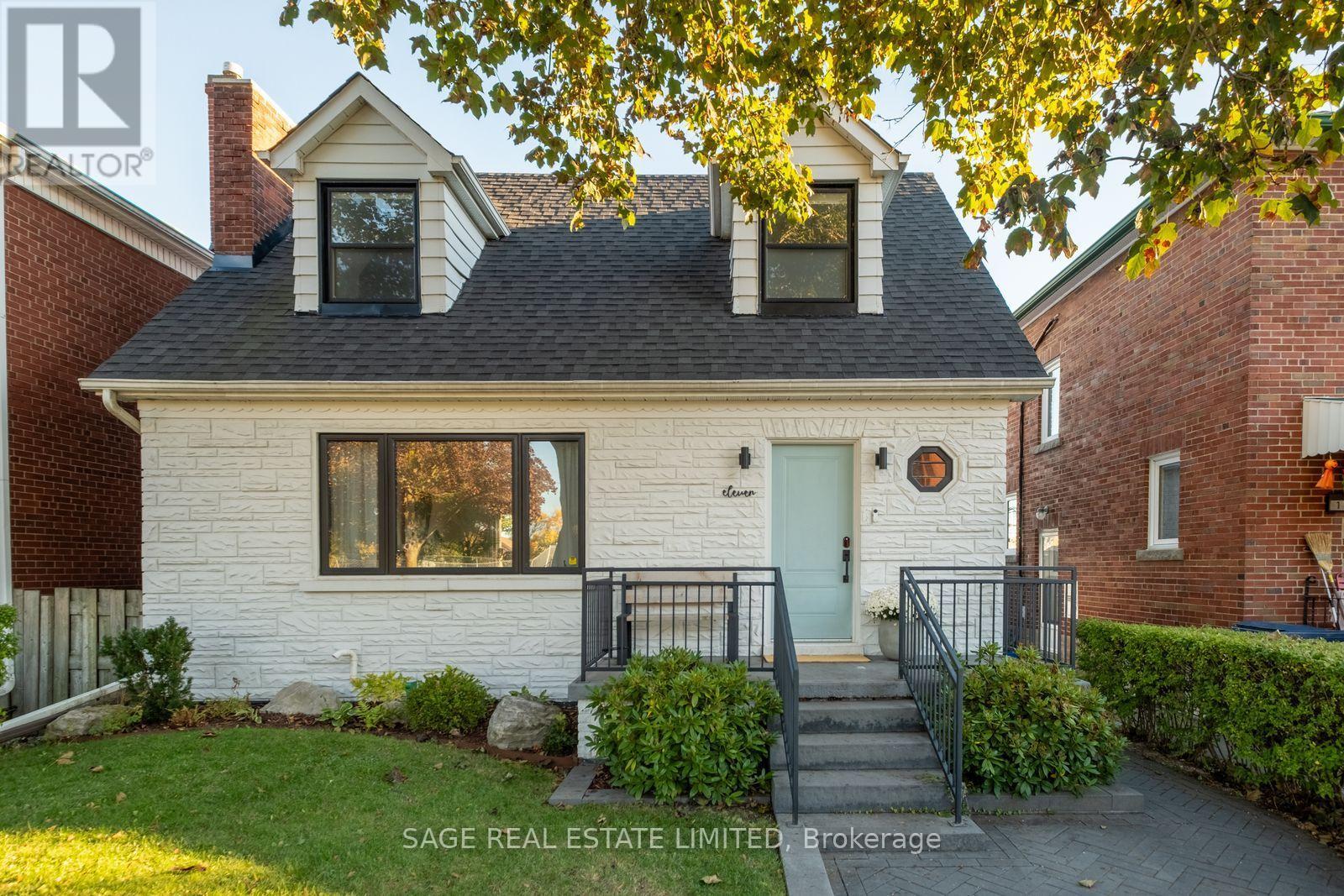 11 MAPLE BOULEVARD - 3