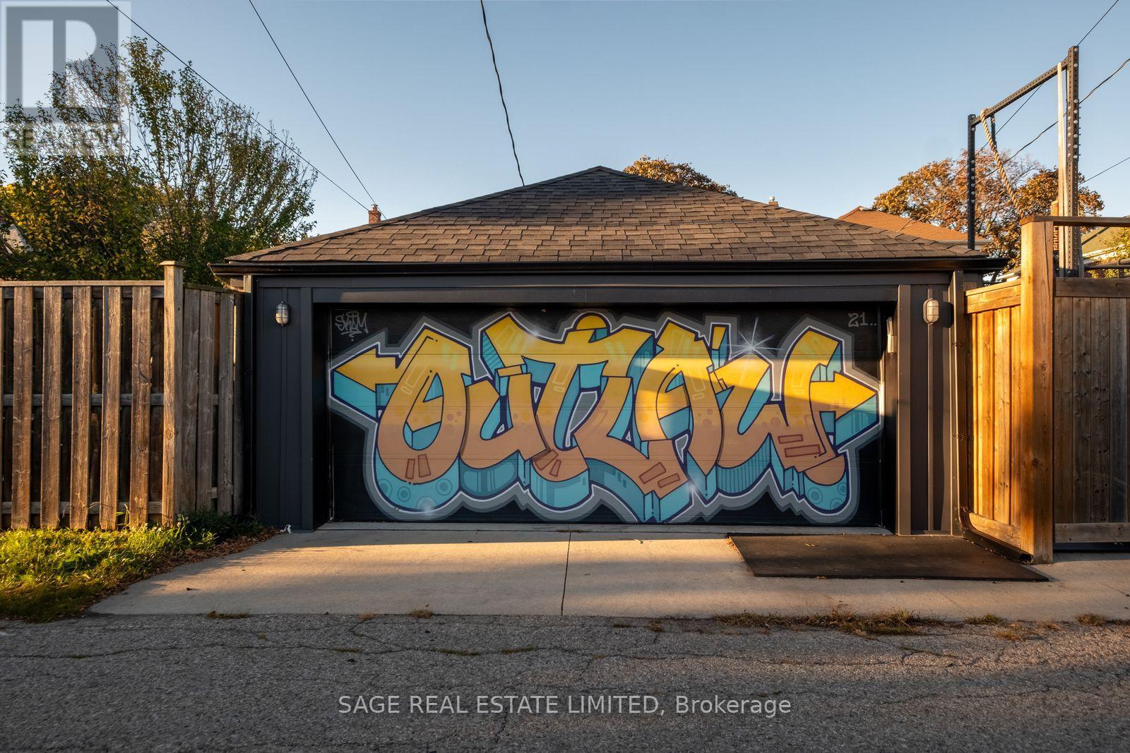 11 MAPLE BOULEVARD - 47