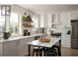 Primary Bedroom - 11 Maple Boulevard, Toronto, ON M8V2B7 Photo 9