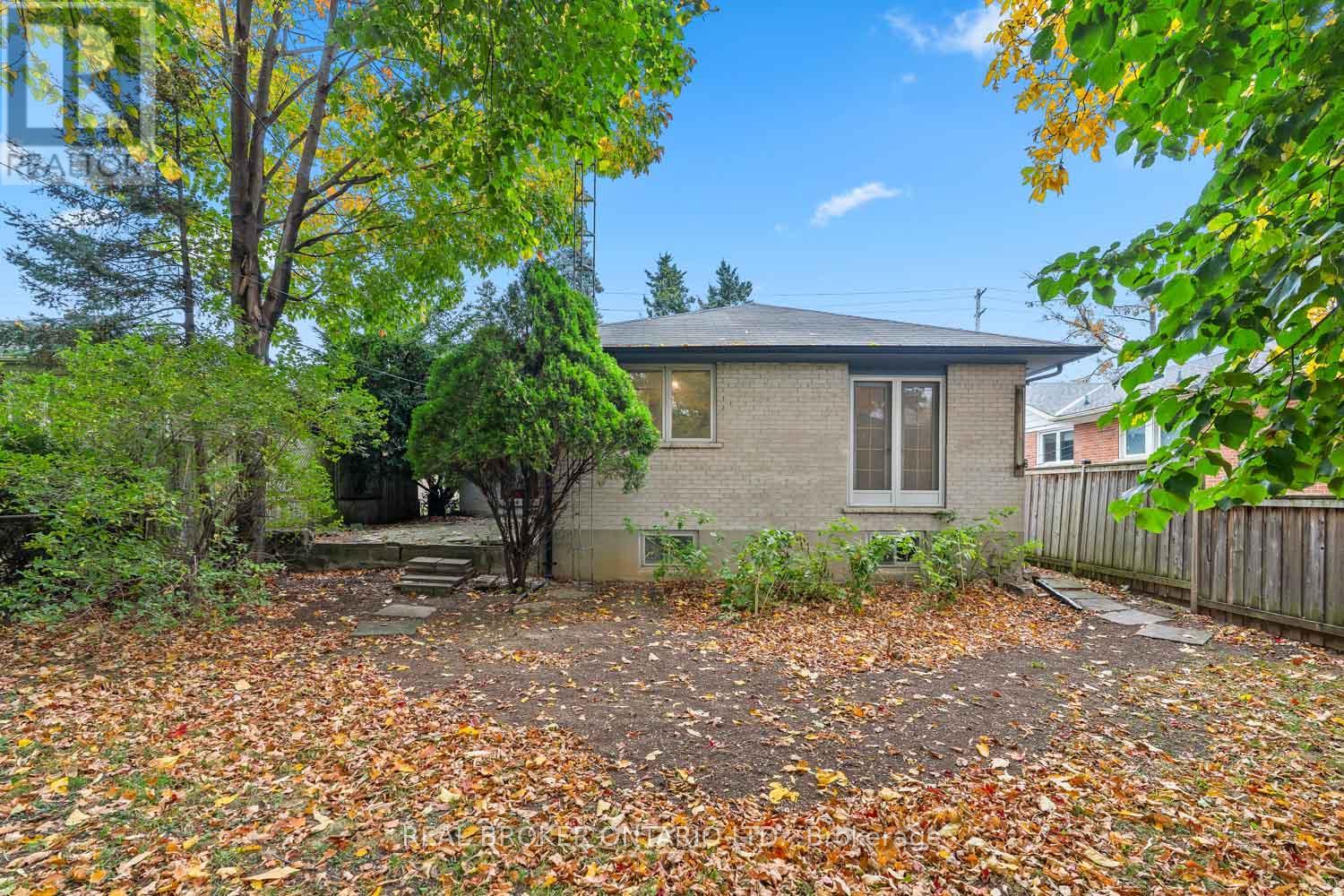 361 Rathburn Road, Toronto, ON photo 9