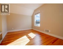 215 Sixth Street E, Revelstoke, BC V0E2S0 Photo 25