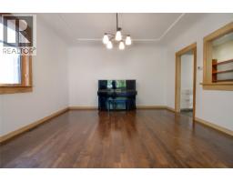 Dining room - 215 Sixth Street E, Revelstoke, BC V0E2S0 Photo 9