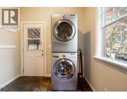215 Sixth Street E, Revelstoke, BC V0E2S0 Photo 15