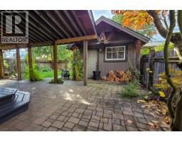 215 Sixth Street E, Revelstoke, BC V0E2S0 Photo 34