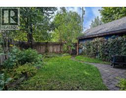 215 Sixth Street E, Revelstoke, BC V0E2S0 Photo 37