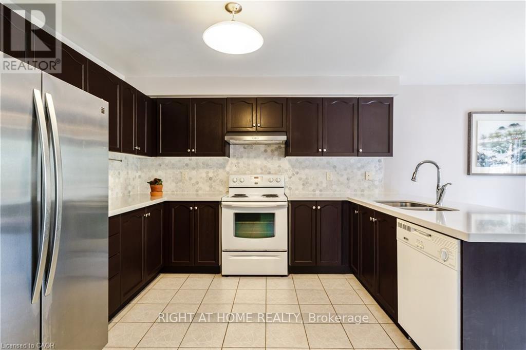 106 MOORE CRESCENT - 13