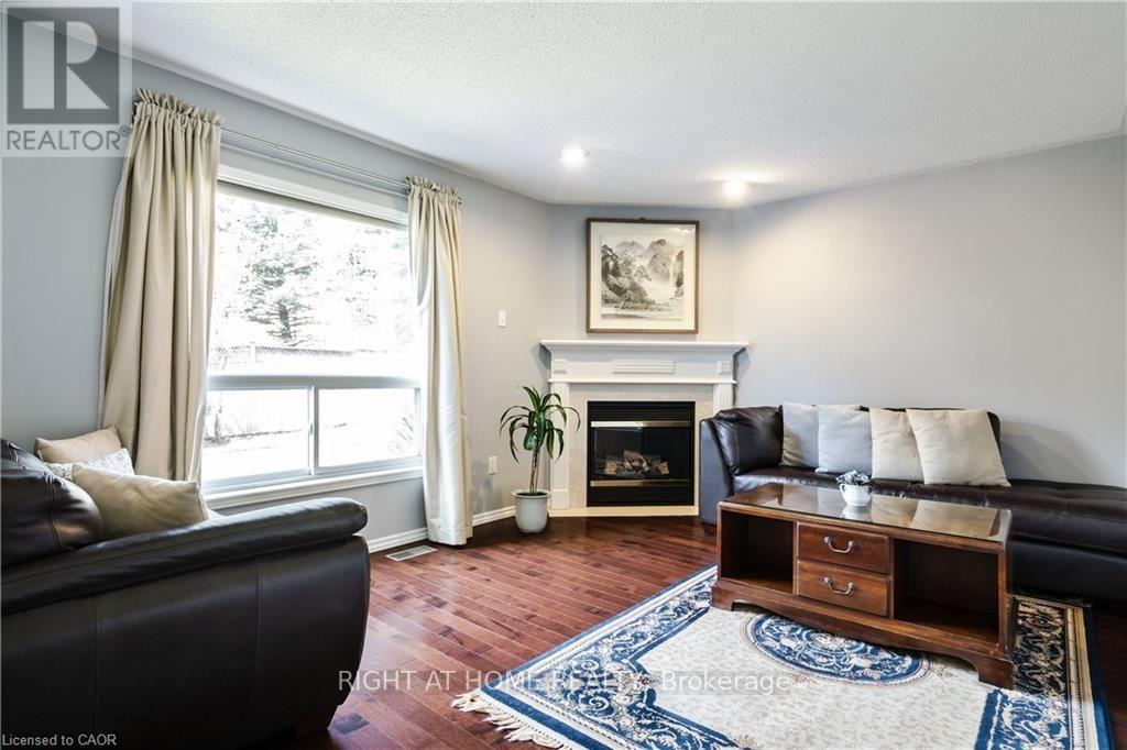 106 MOORE CRESCENT - 20
