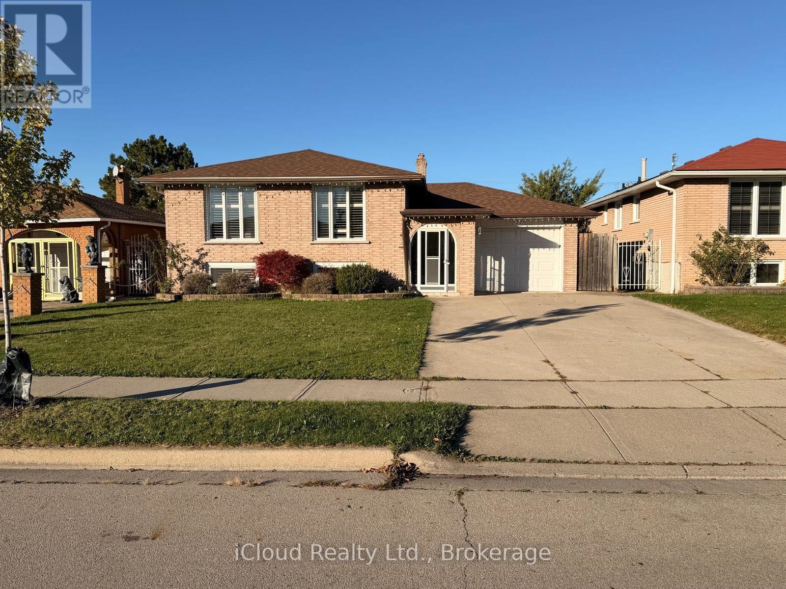 22 Seaton Place Drive, Hamilton, ON