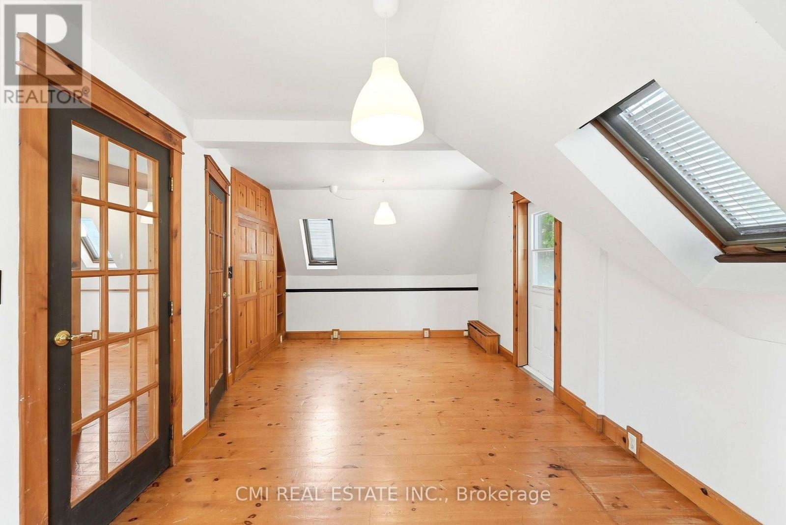 132 Base Line Road East, London South, ON photo 10