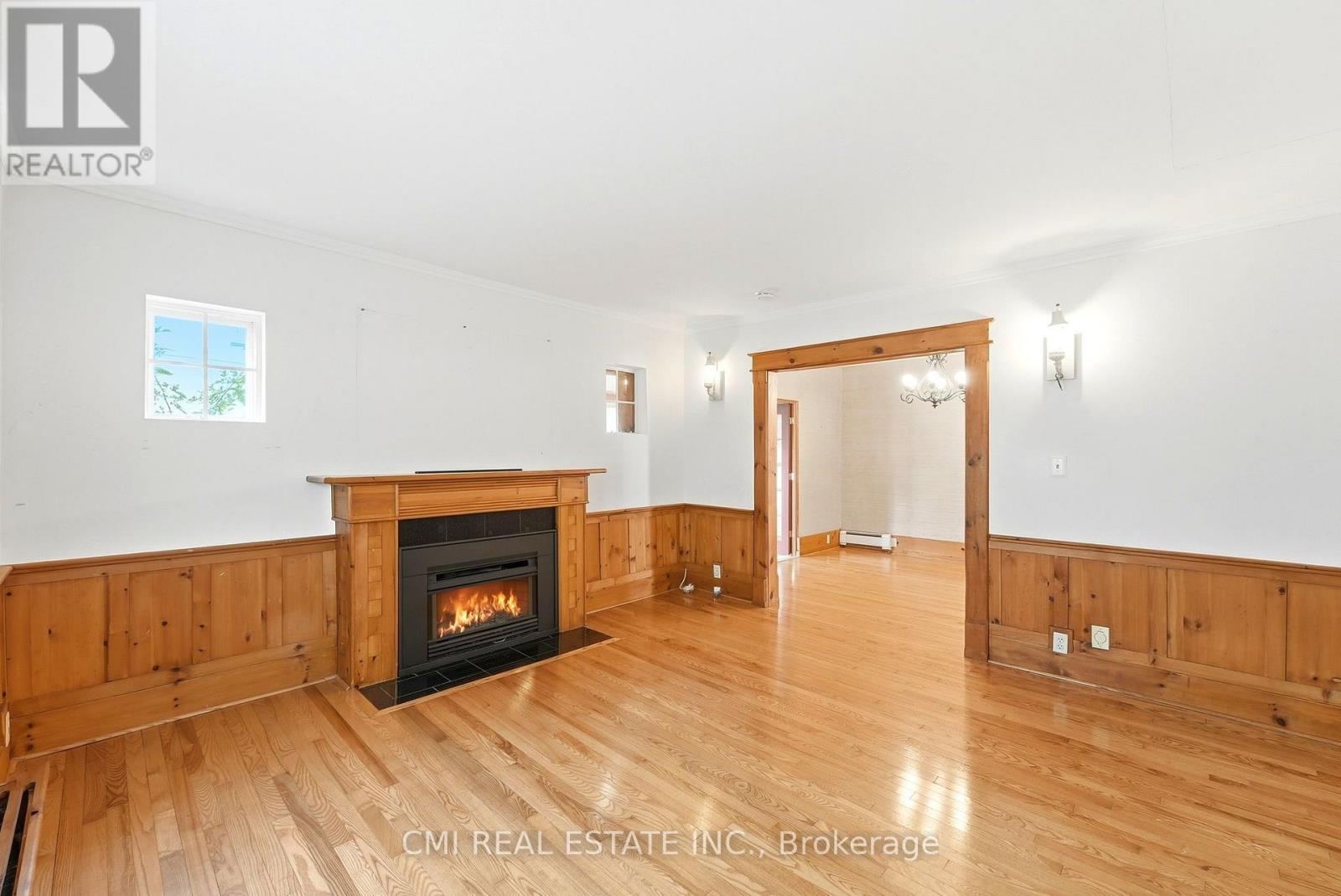 132 Base Line Road East, London South, ON photo 13