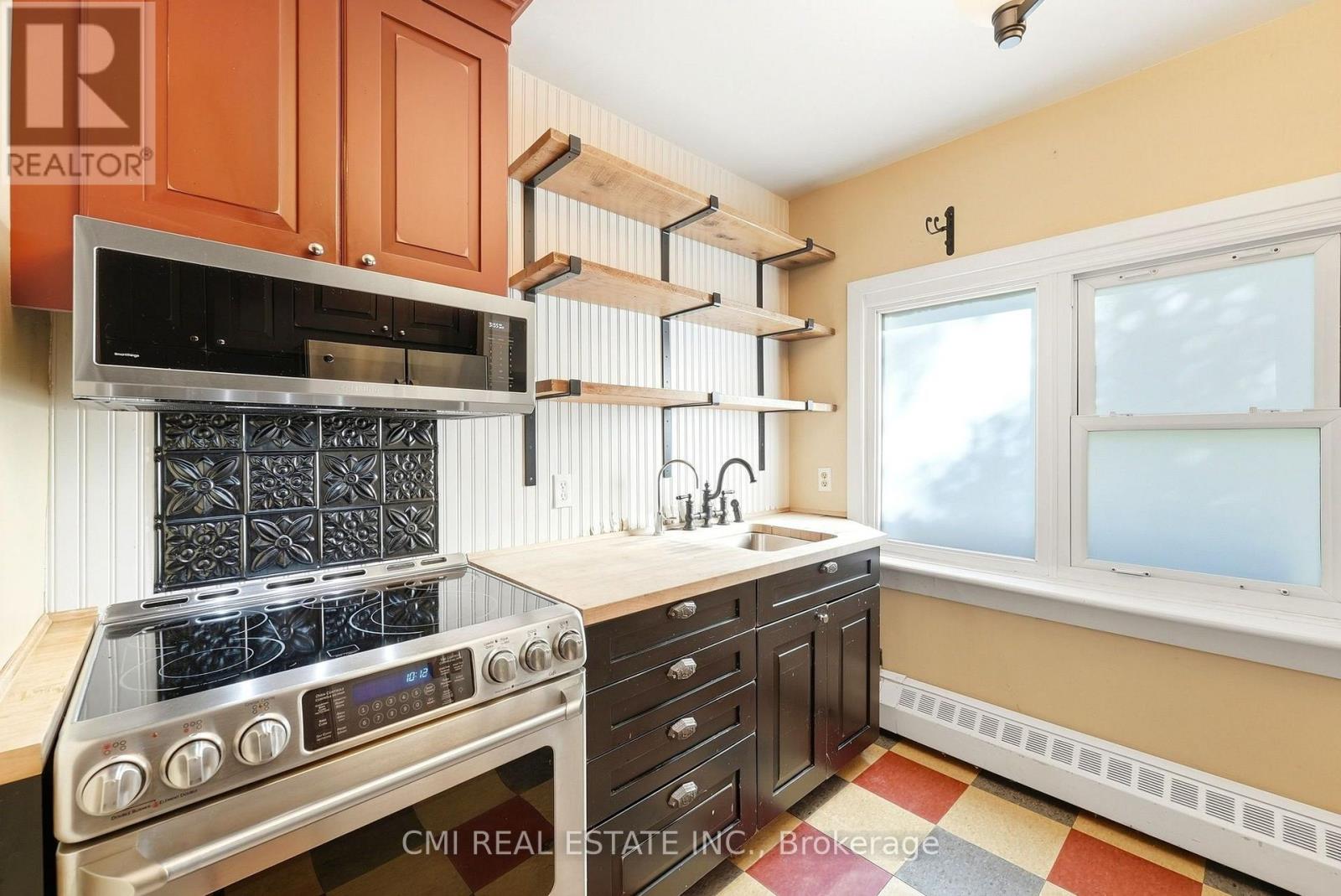 132 Base Line Road East, London South, ON photo 18