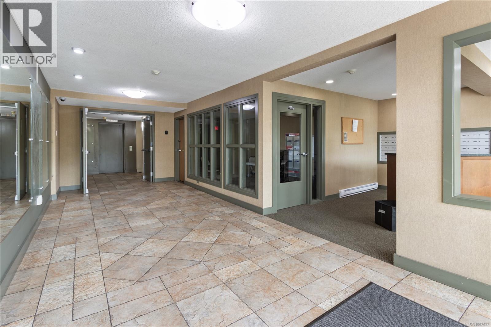 #103 4720 Uplands Dr - 19