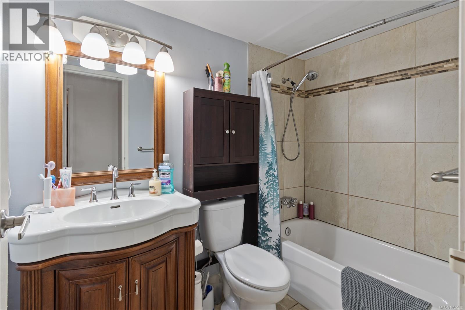 #103 4720 Uplands Dr - 10