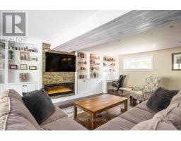 381 Woodworth Court, Hamilton, ON L9G2N2 Photo 32