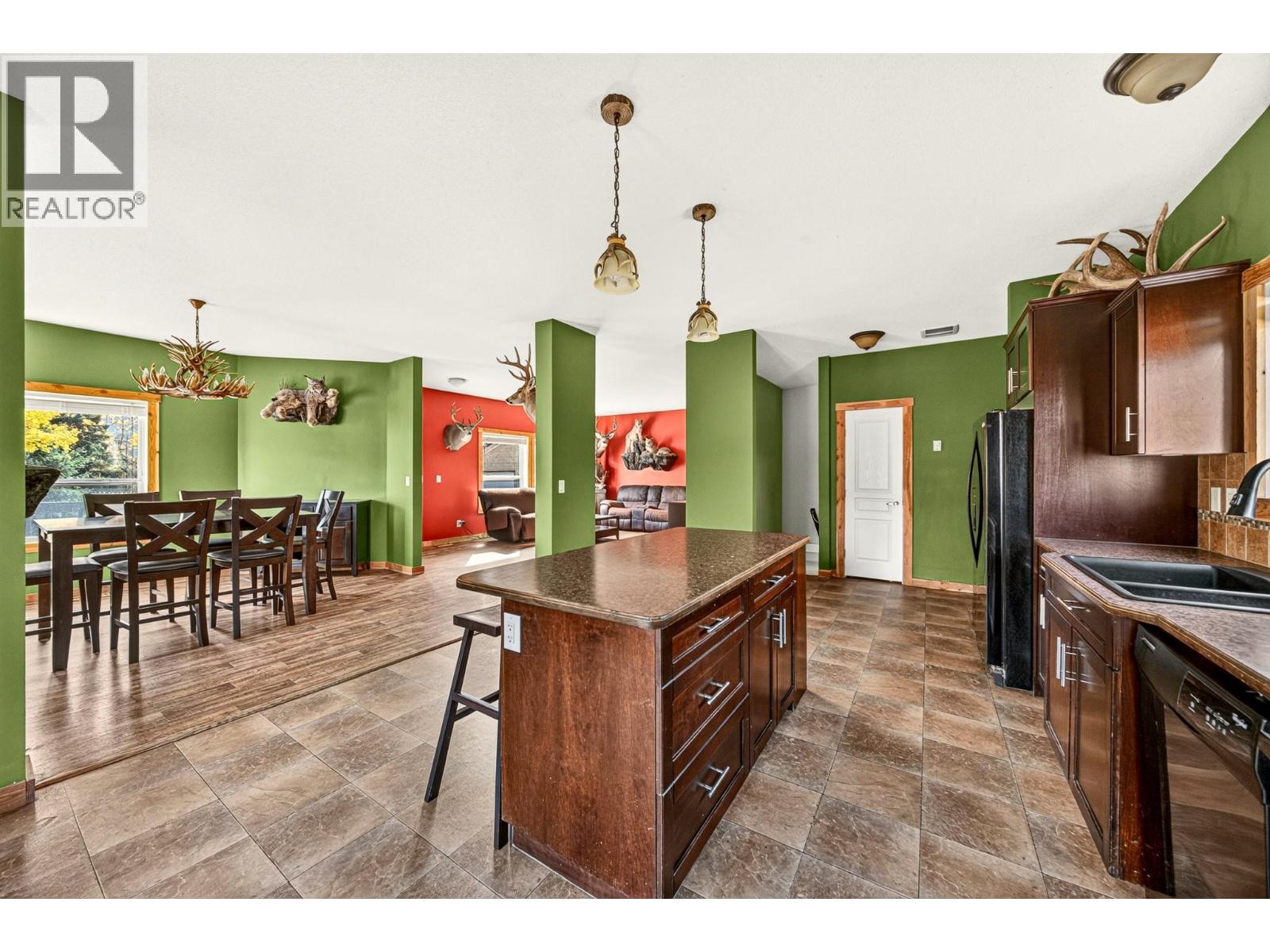 6281 Lower Elk Valley Road - 11
