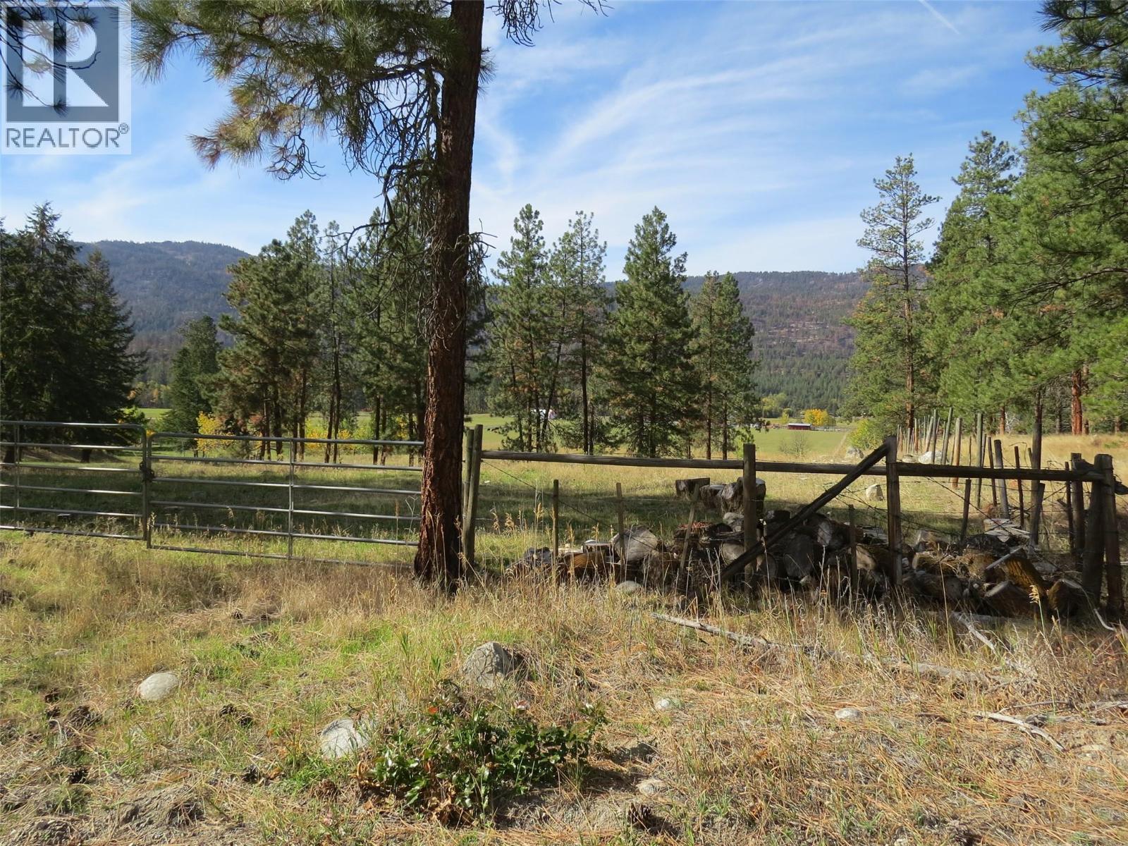 855 Fish Lake Road, Summerland - Image 1
