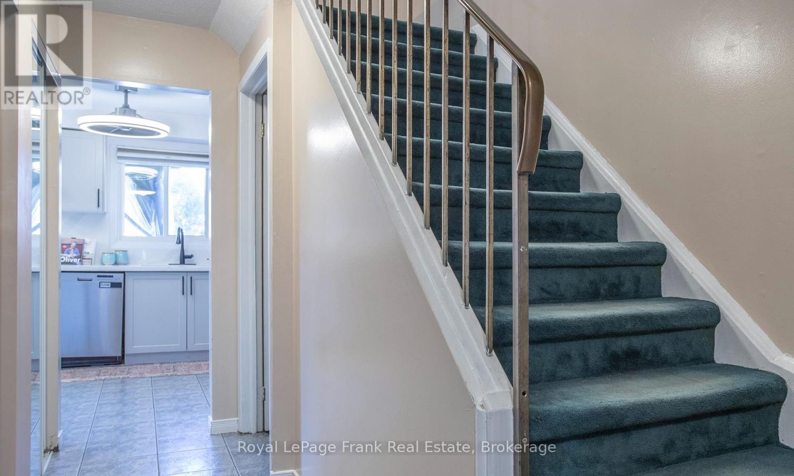 22 PEACHTREE PLACE - 16