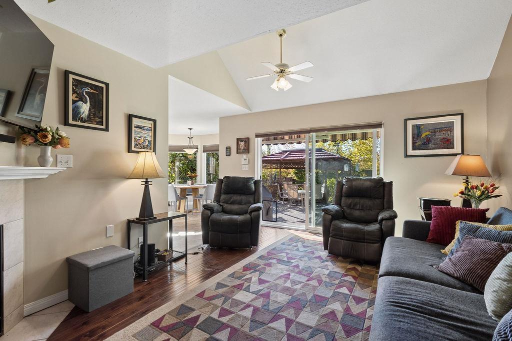 Photo of 4487 222A STREET 16