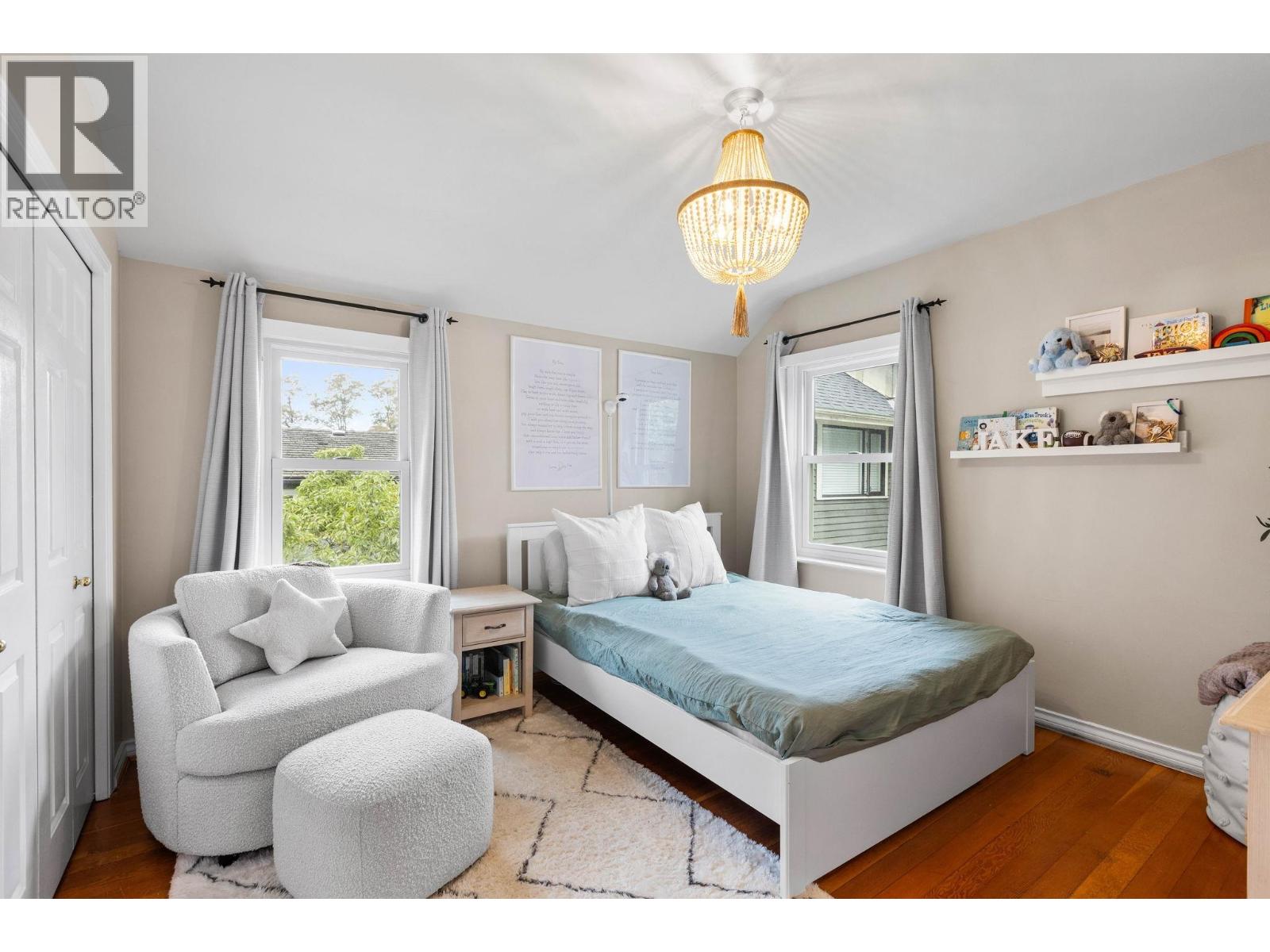 1 650 W KEITH ROAD, North Vancouver - Image 1