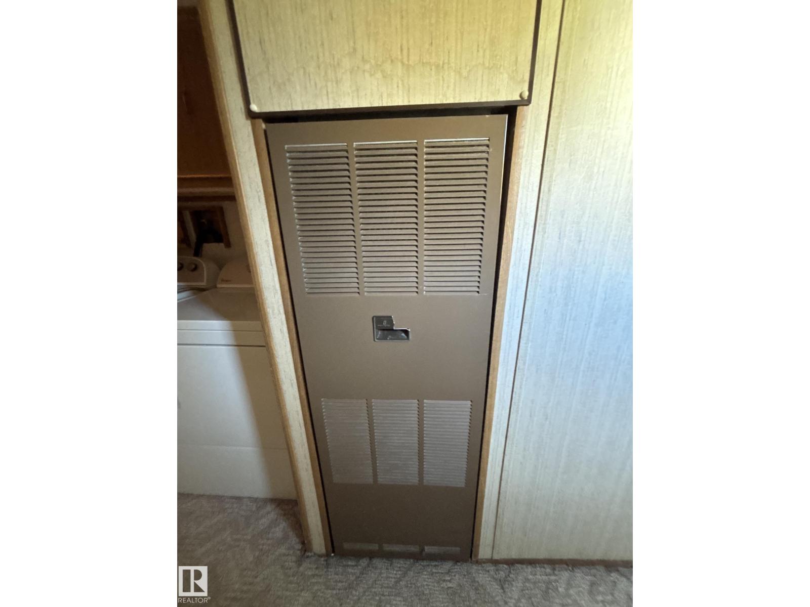 98 Evergreen Pa NW, photo 19
