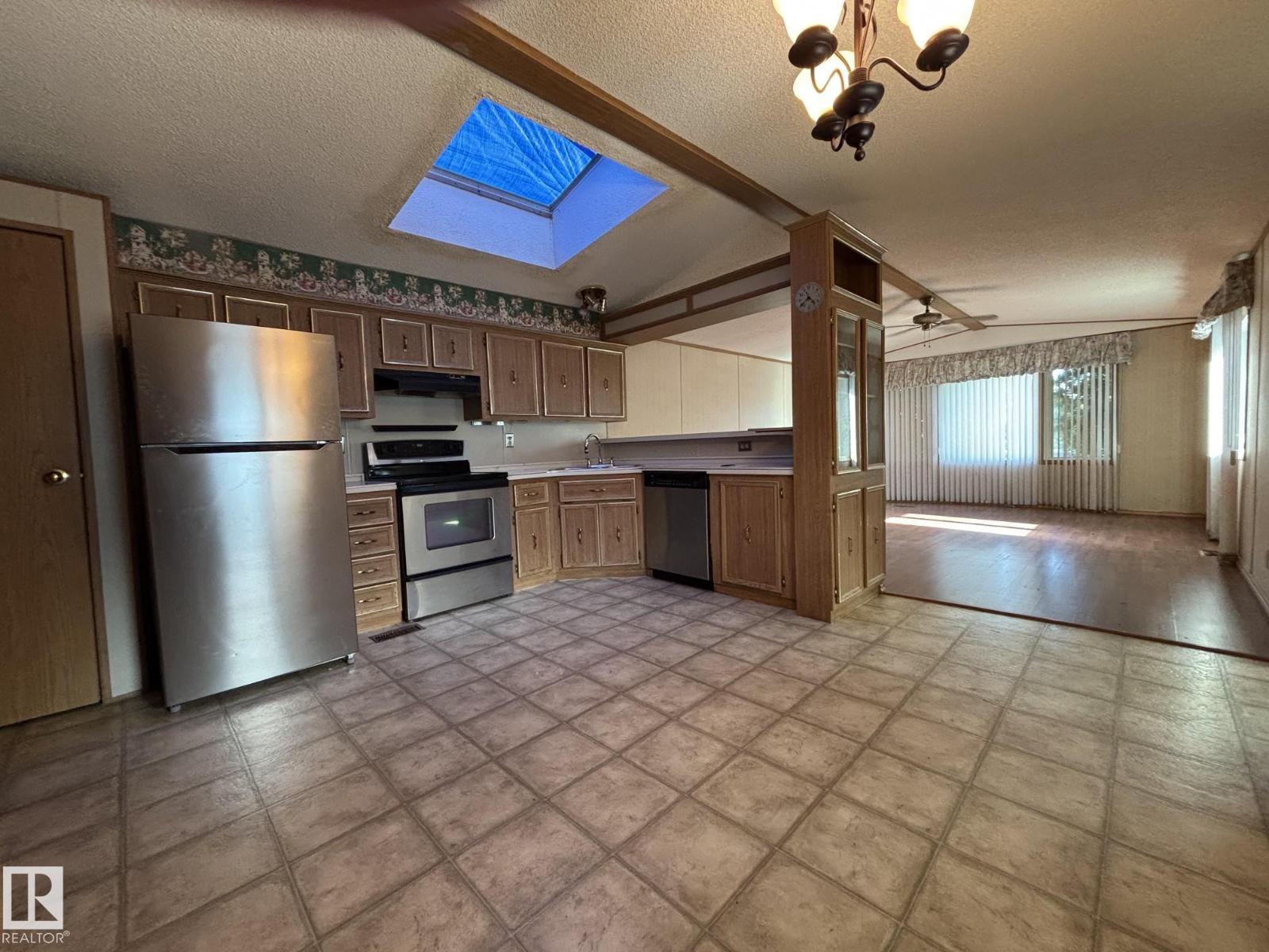98 Evergreen Pa NW, photo 4