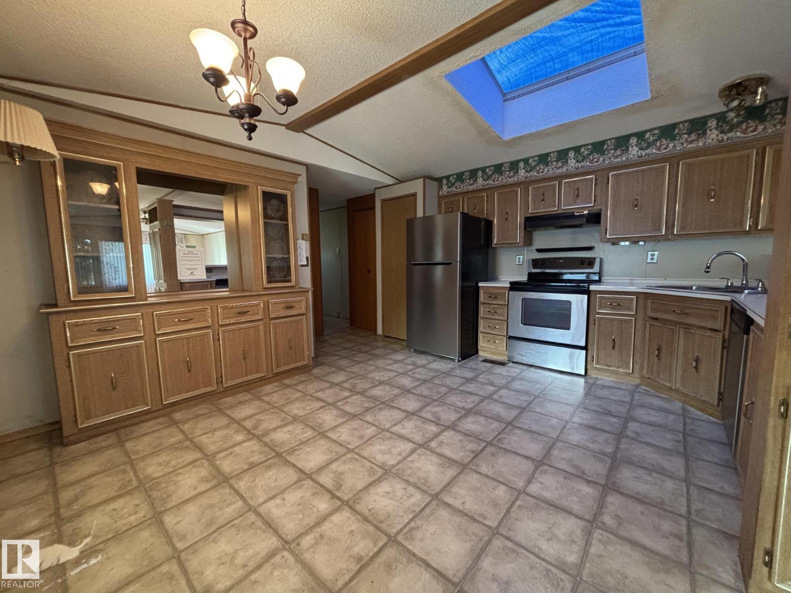 98 Evergreen Pa NW, photo 5