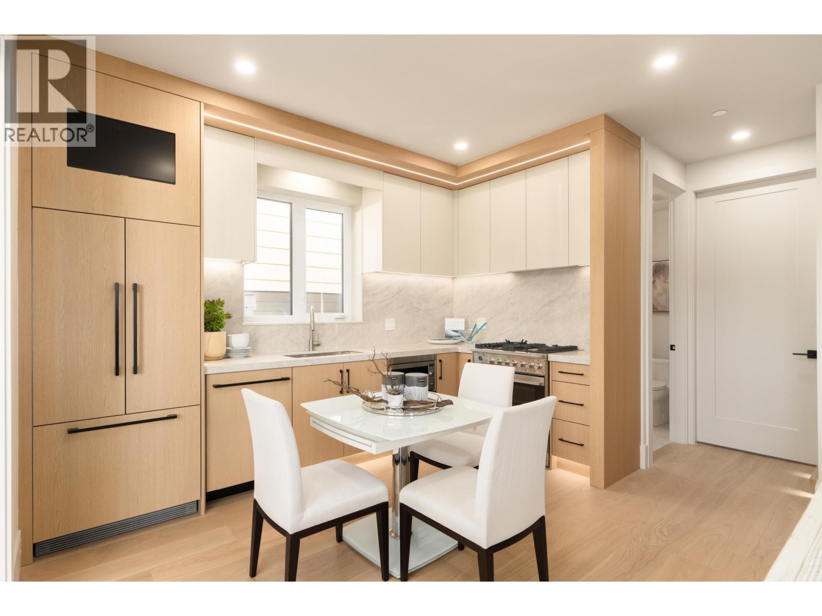 Photo of 1 5023 ROSS STREET 14