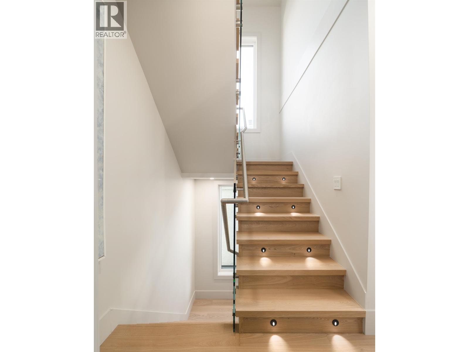 Photo of 1 5023 ROSS STREET 18