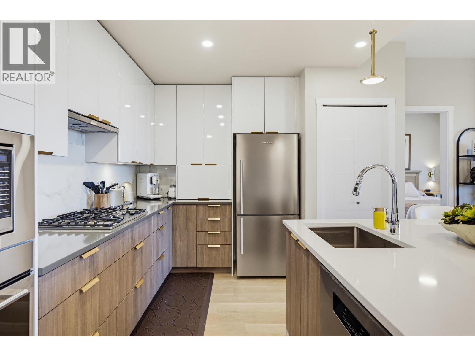 Photo of 412 11641 227 STREET 5