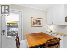 230 Case Street, photo 9