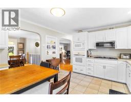 230 Case Street, photo 4