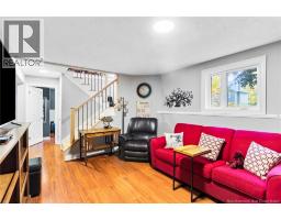 230 Case Street, photo 18