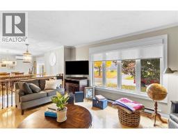230 Case Street, photo 11