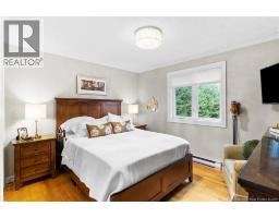 230 Case Street, photo 23